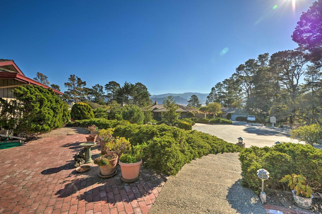 Charming Hill-View Bungalow Near Dtwn Carmel! - thumb 2