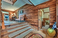 Charming Historic Family Home with Mtn Views Tourism Bookings
