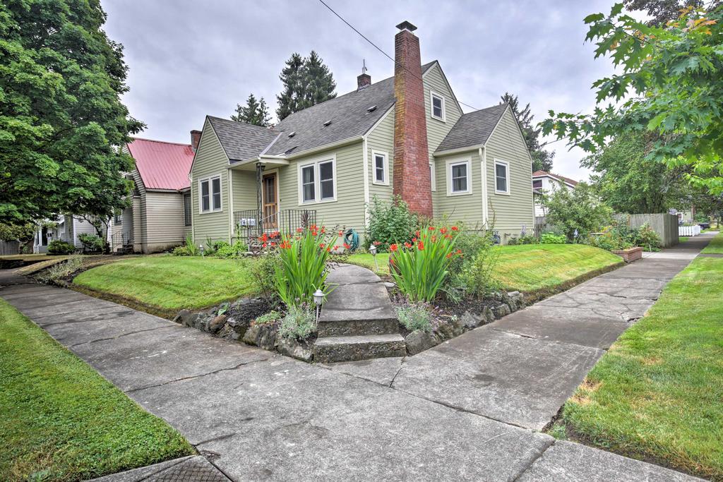 Charming Home With Yard - 5 Mins To Downtown Salem! - thumb 2