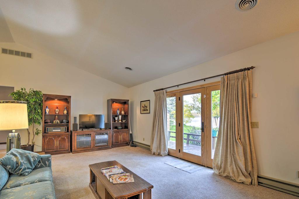 Charming Lake George House With BBQ & Fire Pit! - thumb 3
