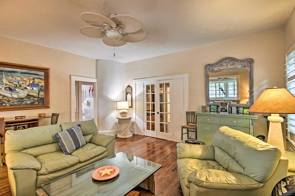 Charming Lake Worth Abode With Outdoor Oasis! - thumb 3