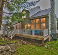 Charming Mountain View Lake Harmony Home - Tourism Bookings