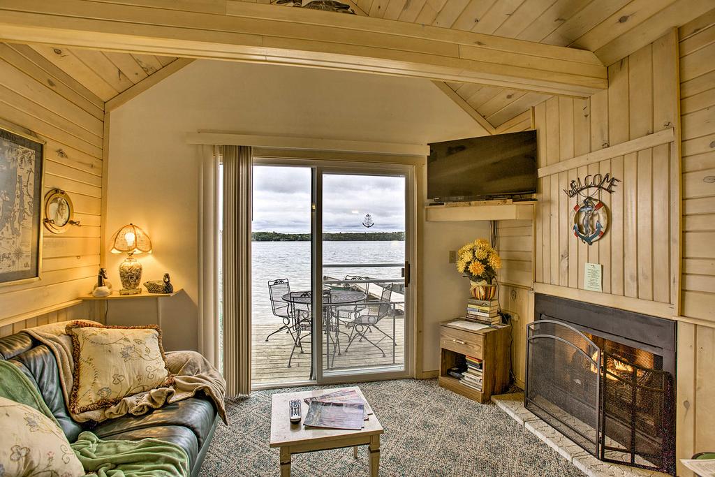 Charming Nautical Cottage On Little Traverse Lake! - thumb 2