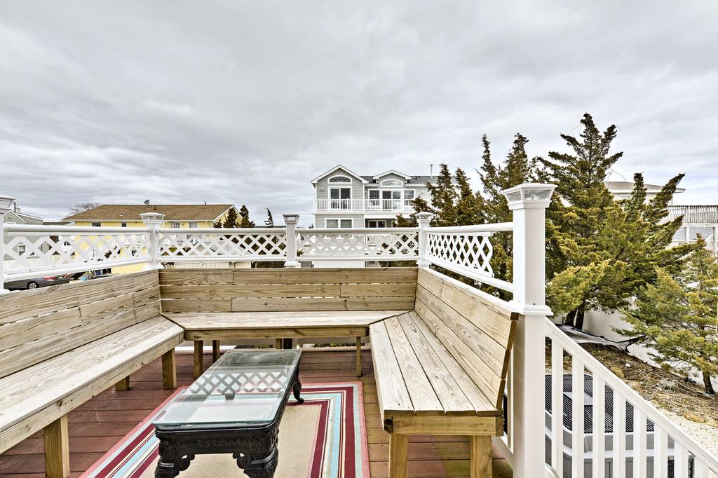 Charming Ship Bottom Home - Walk To The Beach! - thumb 1