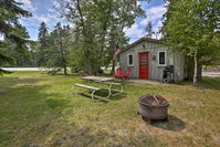 Charming Suttons Bay Cottage with Shared Waterfront Tourism Bookings