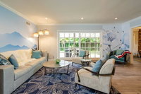 Book Santa Ana Hotels, USA Accommodation USA Accommodation