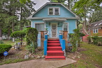 Charming Vintage Union Pier Home - Walk to Beach USA Accommodation