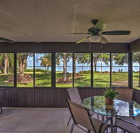 Charming Waterfront Home in Frostproof with Lake View - USA Accommodation