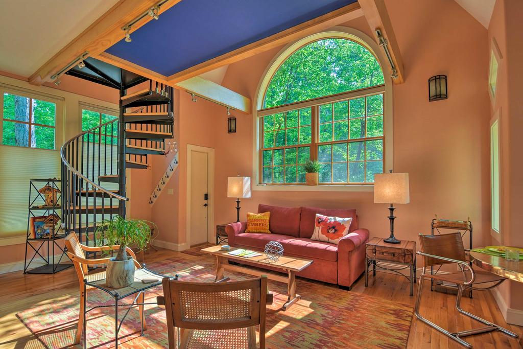 Cheery Hot Springs Studio With Deck & River Access! - thumb 2