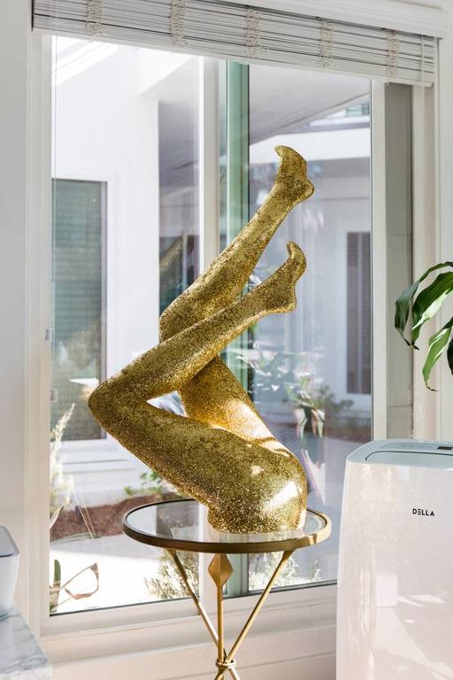 Chic & Comfortable Art & Design Apartments Near LAX & Beaches - thumb 3