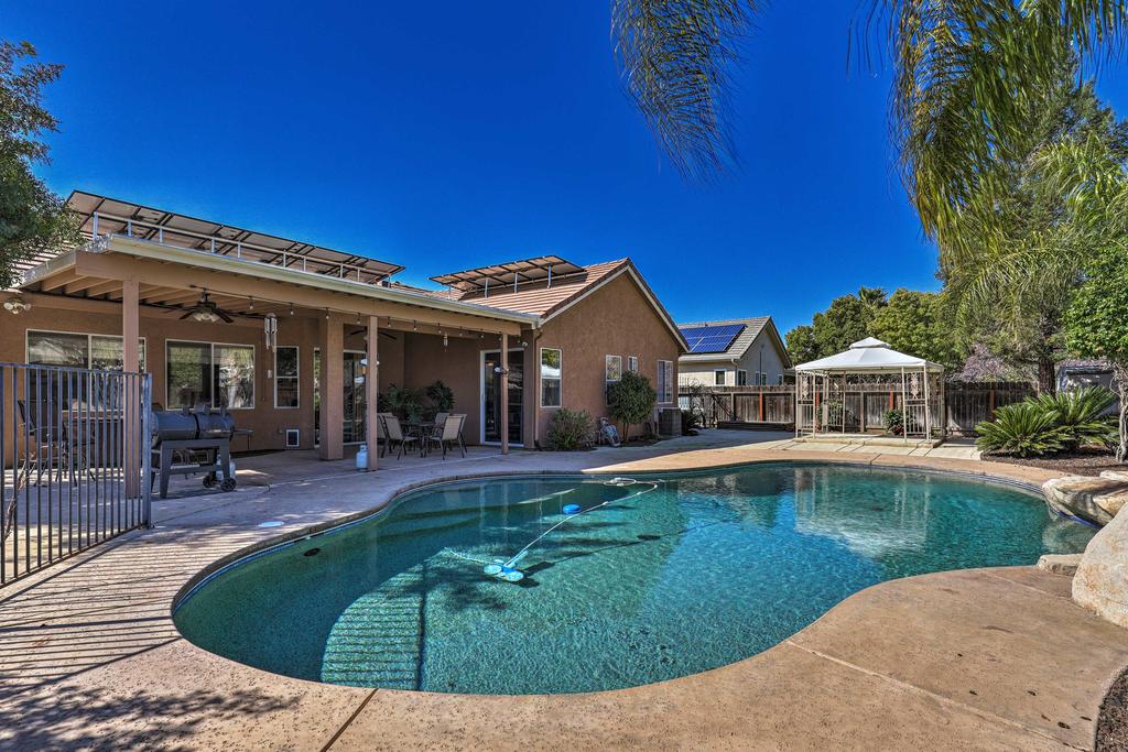 Chic Clovis House With Private Pool And Patio! - thumb 2