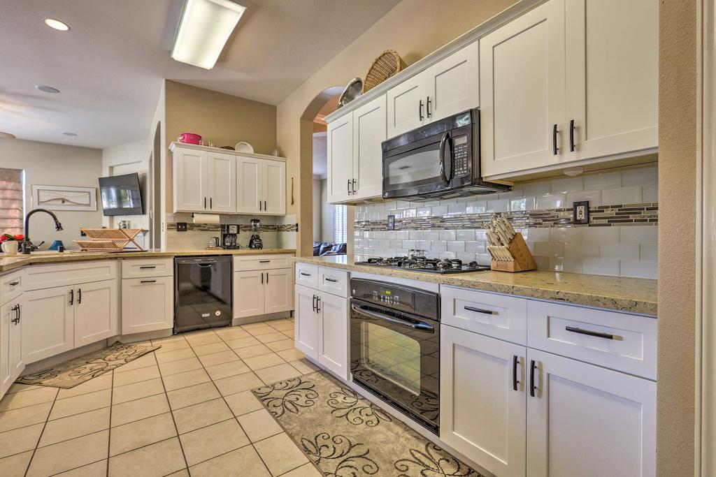 Chic Clovis House With Private Pool And Patio! - thumb 0