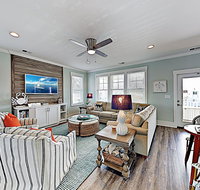 Chic Coastal Home W/ Pool Ocean Views Near Beach Home - USA Accommodation