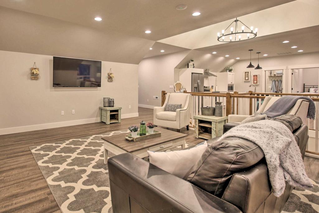 Chic Farmhouse With Creek In Heart Of Wine Country! - thumb 0