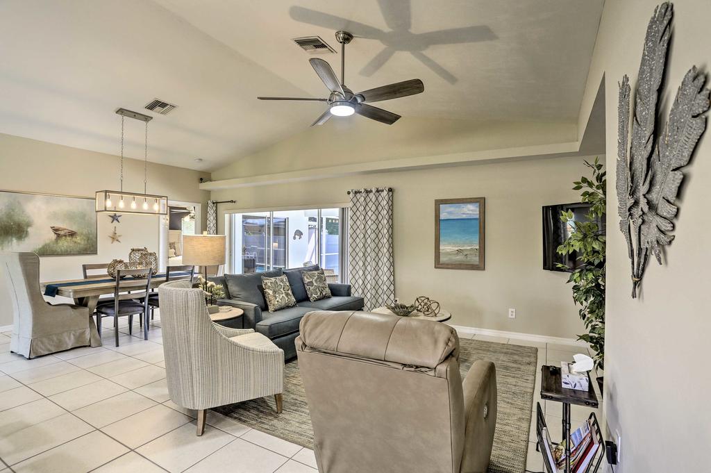 Chic Fort Myers Home With Covered Pool - 3Mi To Shops - thumb 3