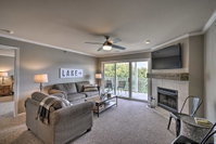 Chic Parkview Bay Condo with Screened Balcony Tourism Bookings