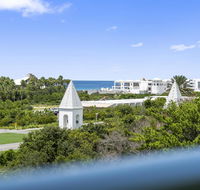 Chic studio nestled in a pedestrian's paradise Walk to Alys and Rosemary - Students Accommodation