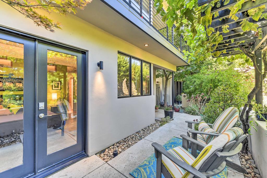Chic Studio With Patio - 3 Blocks To UC Davis! - thumb 1