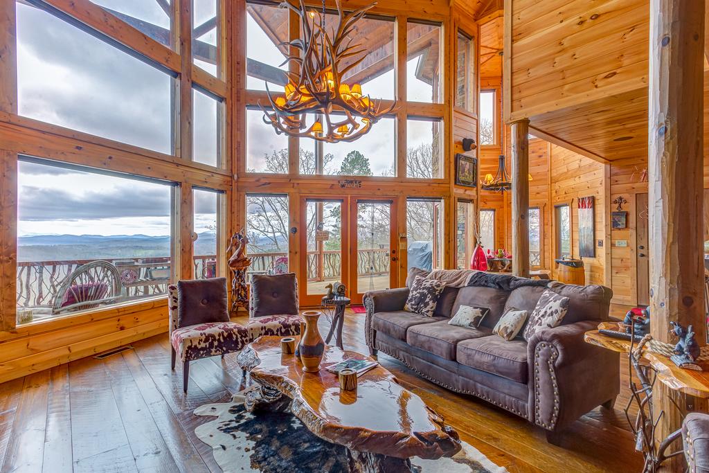 Cinnamon Bear Lodge - thumb 3