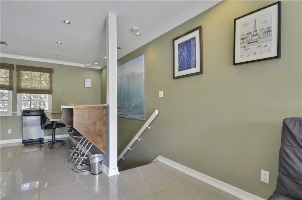 City Cay (Condo) - thumb 3