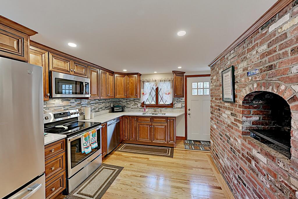 Classic Cape Cod Remodel W/ Deck & Large Yard Home - thumb 2