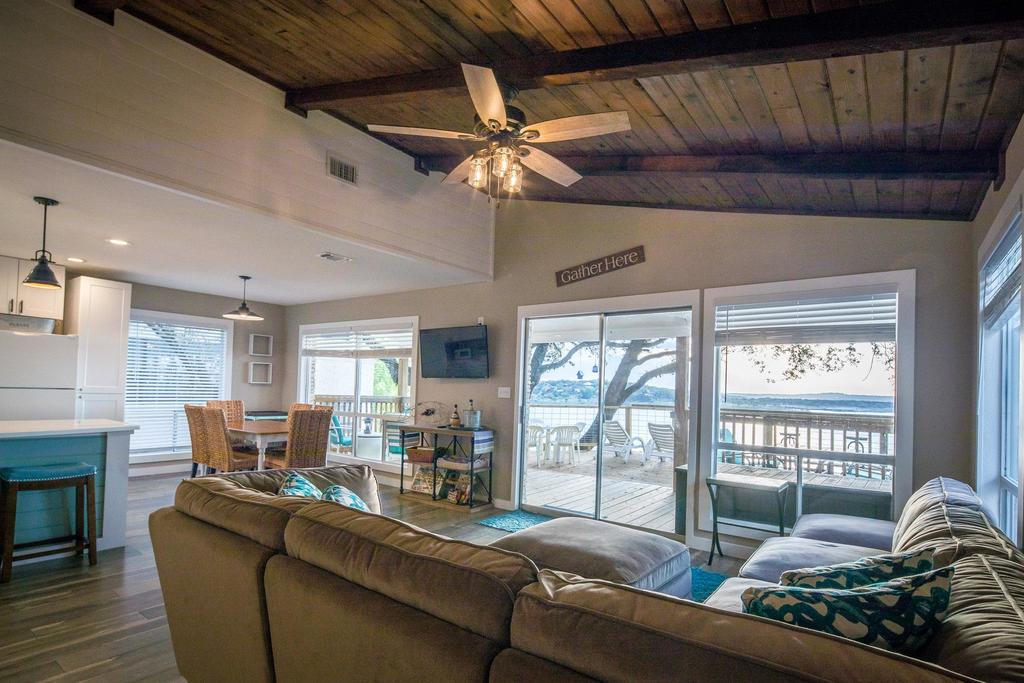 Cliff House At Canyon Lake Home - thumb 1