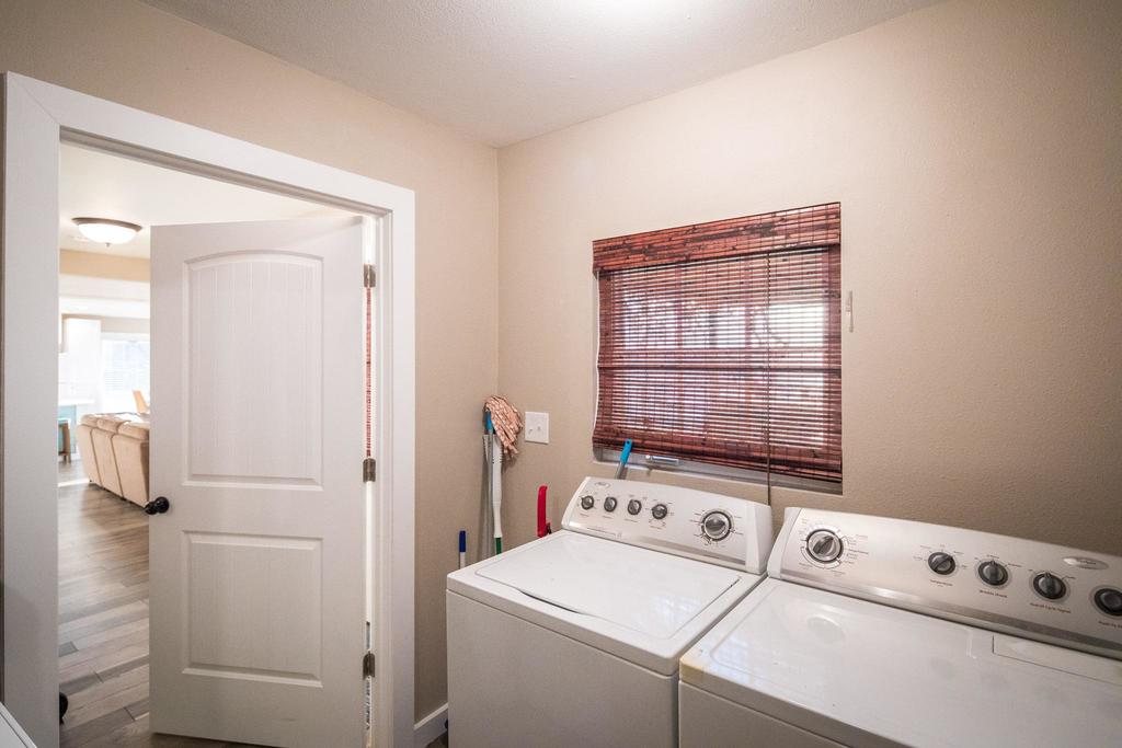 Cliff House At Canyon Lake Home - thumb 2