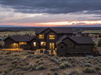 Clint by AvantStay USA Accommodation