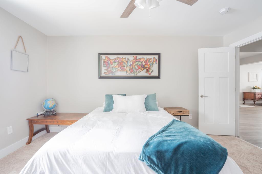 Closest Listing To The Ark, 2 Queen Beds - thumb 1