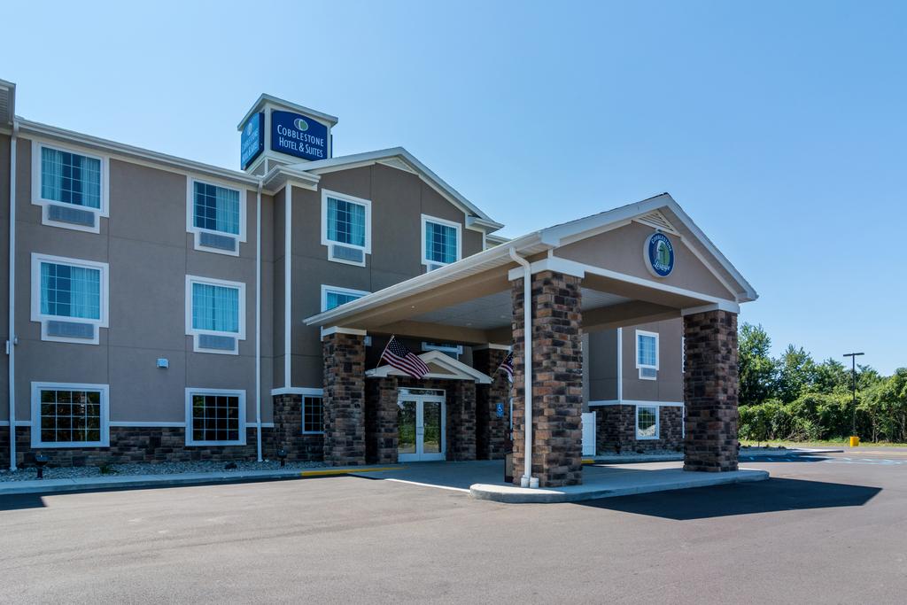 Cobblestone Hotel & Suites - Torrington - thumb 0