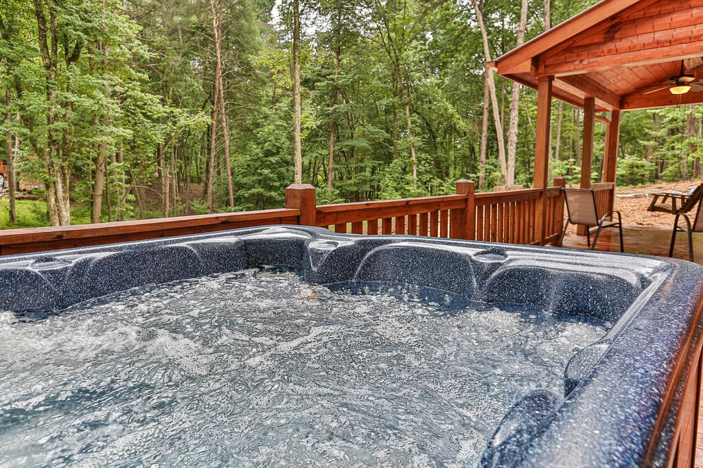 COE-Z Cabin Escape - Beautiful, Spacious Ranch Style Cabin With Three King Bedrooms. - thumb 1