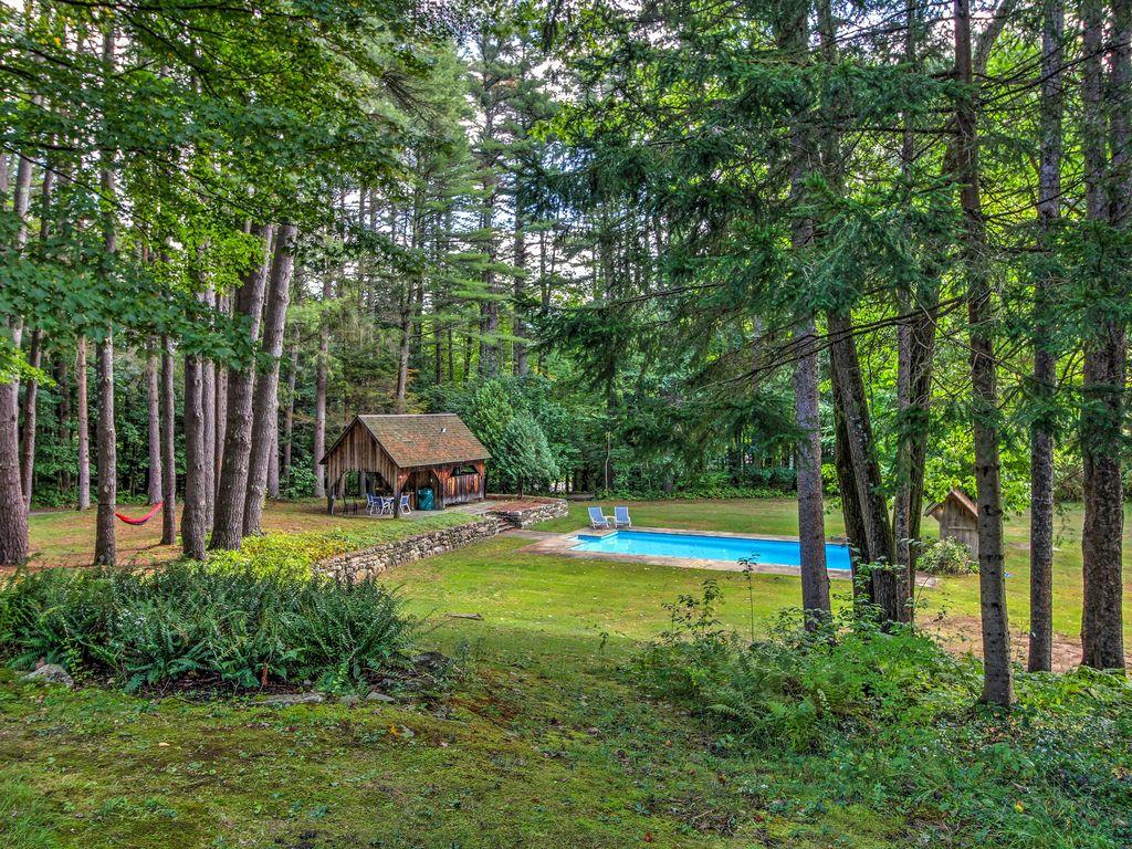 Colonial Keene House On 7 Acres With Pool! - thumb 1