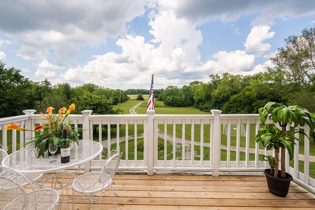 Colonial Manor - thumb 1