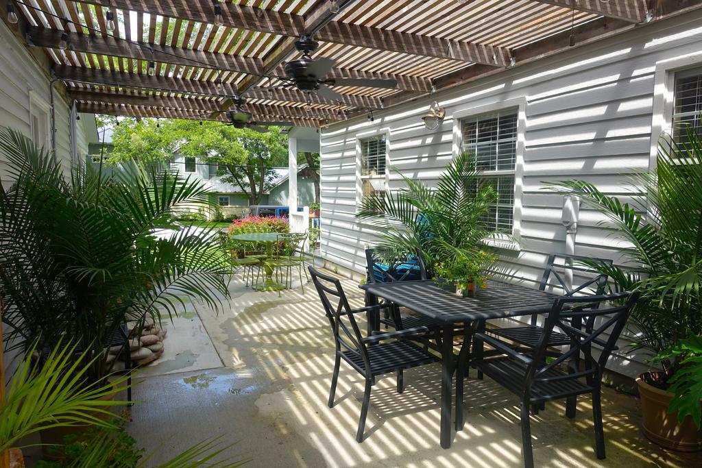 Comal Inn - thumb 2