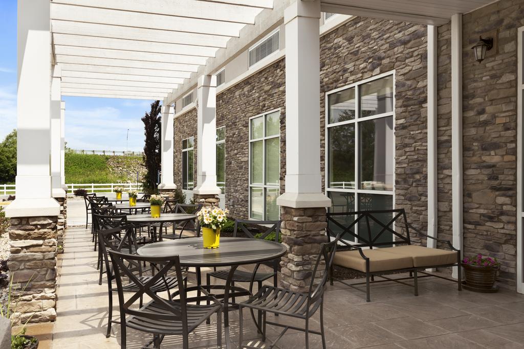 Comfort Inn & Suites - thumb 0