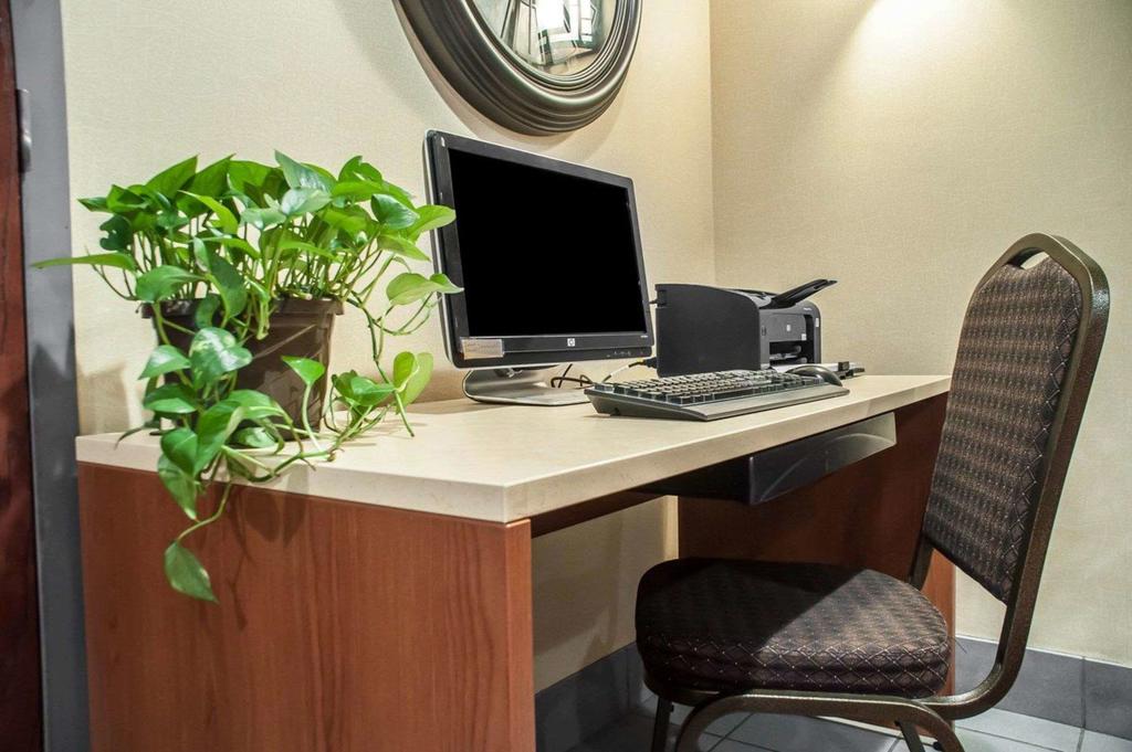 Comfort Inn University - thumb 2