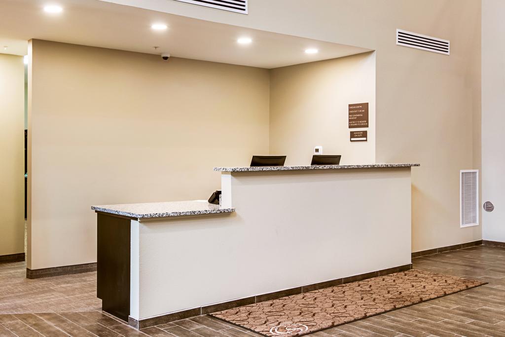Comfort Suites - thumb 1