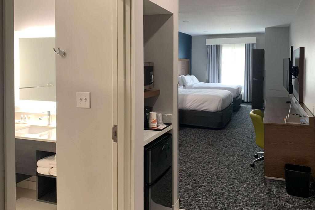 Comfort Suites Greenville Airport - thumb 1