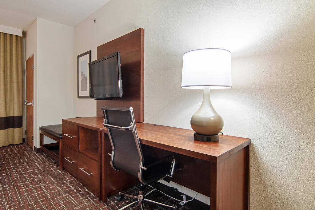 Comfort Suites NW Dallas Near Love Field - thumb 3