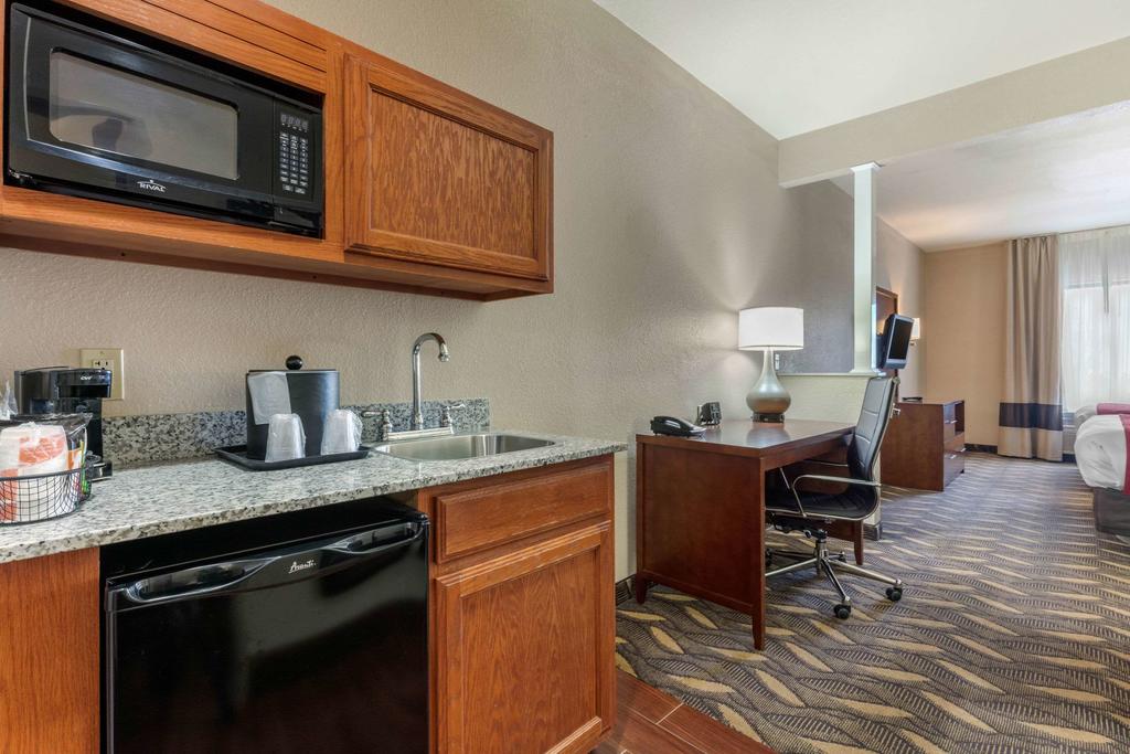 Comfort Suites Rolla - thumb 3