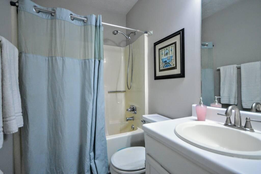 Comfy, Convenient. 1 Mile To I-75. Sleeps 12 Mg - thumb 3