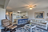 Condo on 1st Floor Along Lake Erie Shoreline USA Accommodation