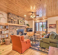 Condo on Golf Course - Mins To Lake Glenville - USA Accommodation