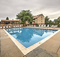 Condo with Golf, Spa, & Shuttle to Seven Springs! - Students Accommodation