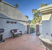 Condo with Pool Access Mins to Downtown Palm Springs - Hotels Santiago