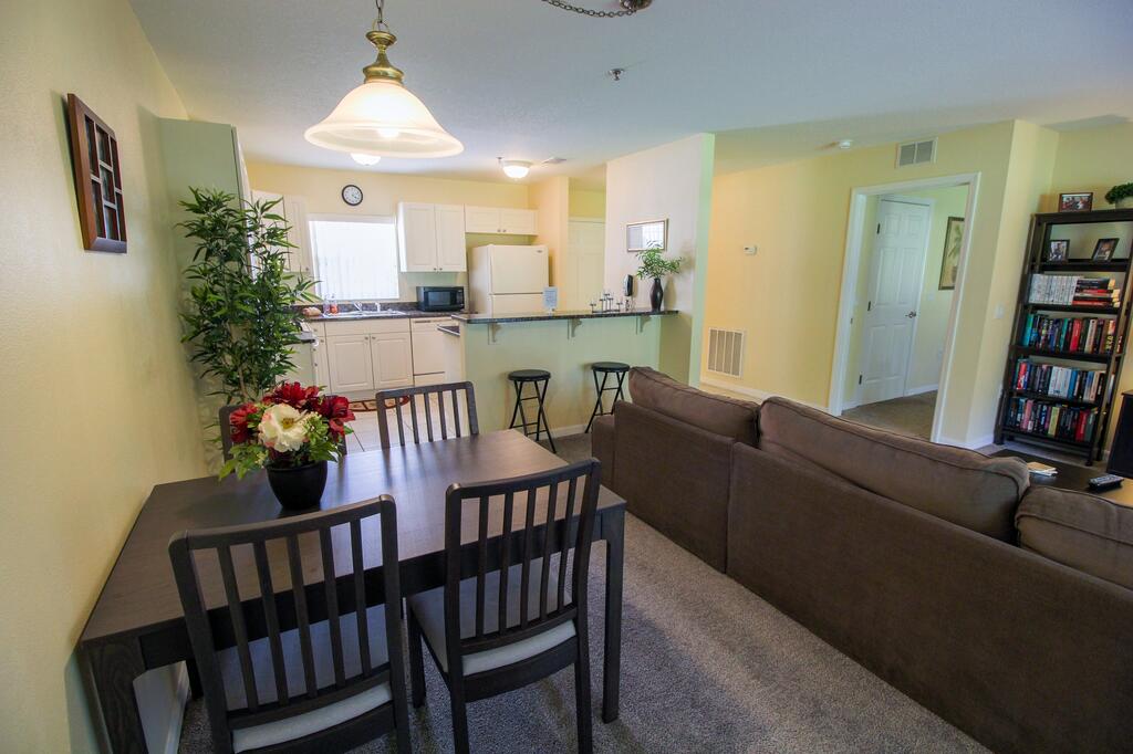 Condominium At Lakeside Golf & CC - Unit 104 Apts - thumb 1