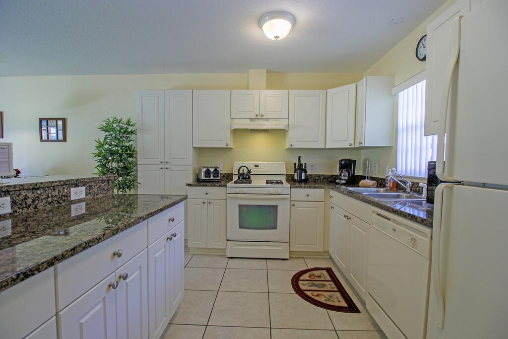 Condominium At Lakeside Golf & CC - Unit 104 Apts - thumb 3