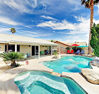 Contemporary Home Home - Hotels Santiago