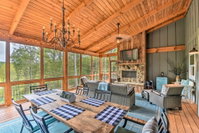 Cork  Creek Cottage' with Mtn  Pasture Views USA Accommodation