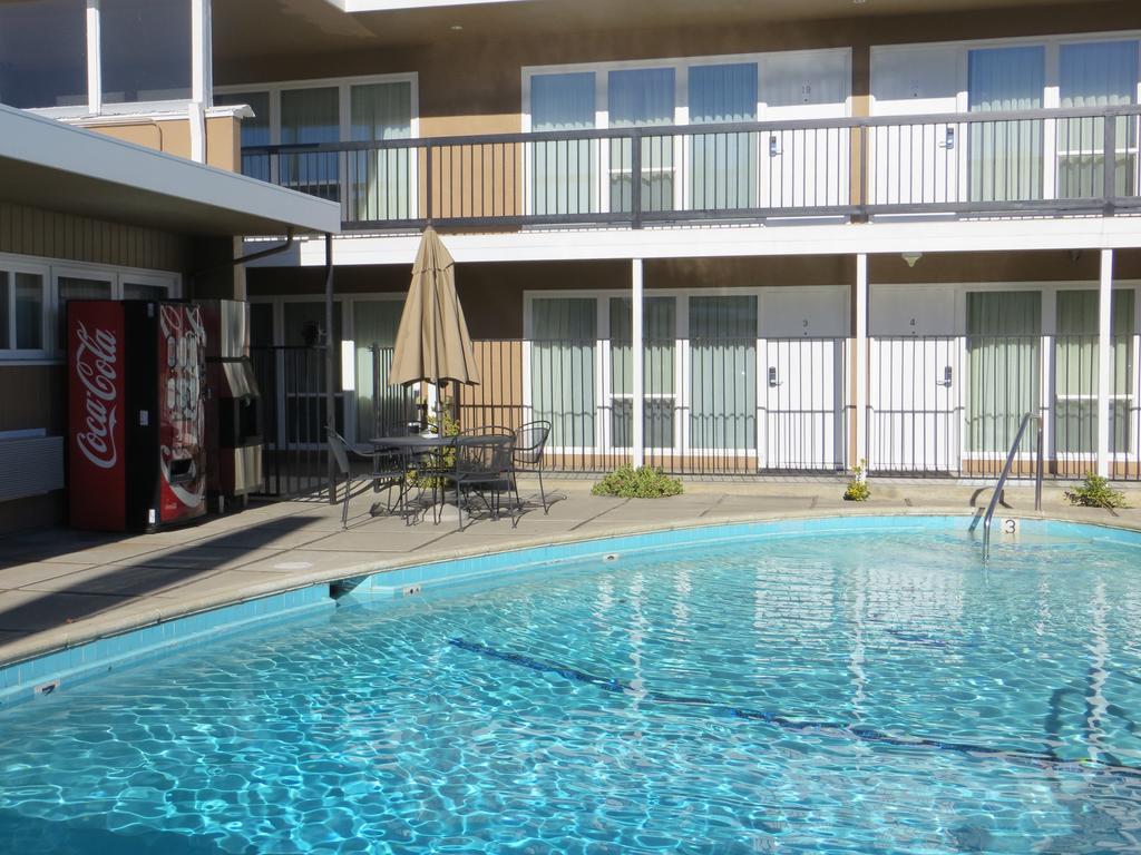 Coronet Motel - thumb 1